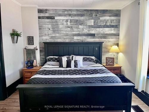 31 Blue Bay Lane, Kawartha Lakes, ON - Indoor Photo Showing Bedroom