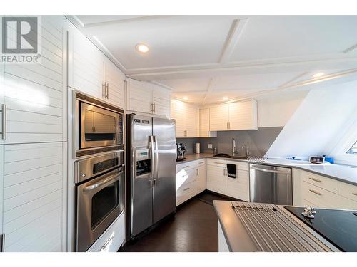 16709 Maki Road, Lake Country, BC - Indoor Photo Showing Kitchen