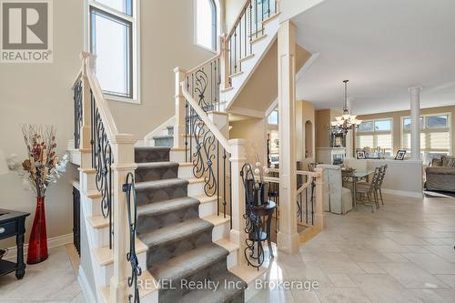 6931 Courtney Crescent, Niagara Falls (219 - Forestview), ON - Indoor Photo Showing Other Room