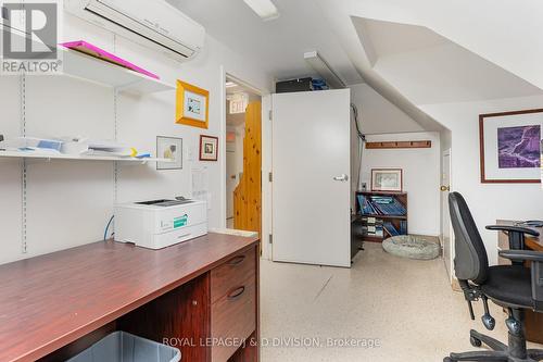 29 Chaplin Crescent, Toronto, ON - Indoor