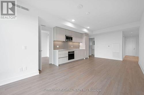 1706 - 8 Cumberland Street, Toronto, ON - Indoor Photo Showing Kitchen