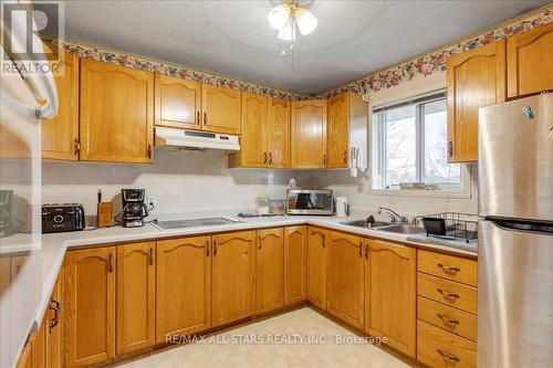 96 Riverglen Drive, Georgina, ON - Indoor Photo Showing Kitchen With Double Sink