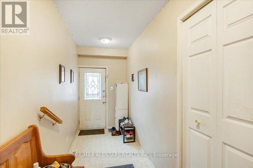 96 Riverglen Drive, Georgina, ON - Indoor Photo Showing Other Room