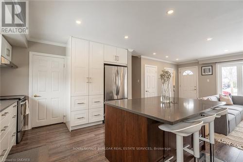 3075 Centennial Drive, Burlington, ON - Indoor Photo Showing Kitchen With Stainless Steel Kitchen With Upgraded Kitchen