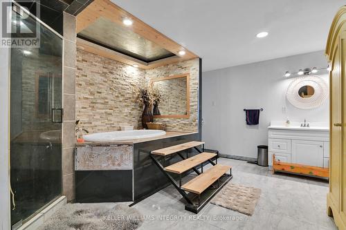 1 Mechanic Street E, North Glengarry, ON - Indoor Photo Showing Bathroom