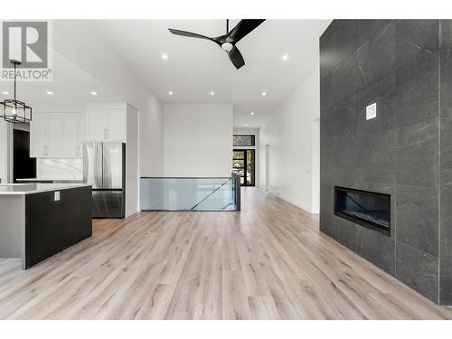 2537 Pinnacle Ridge Drive, West Kelowna, BC - Indoor Photo Showing Kitchen With Upgraded Kitchen