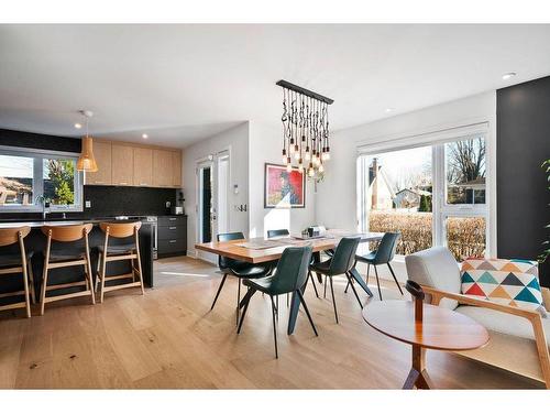 Dining room - 31 Av. Verdi, Laval (Laval-Des-Rapides), QC - Indoor Photo Showing Dining Room