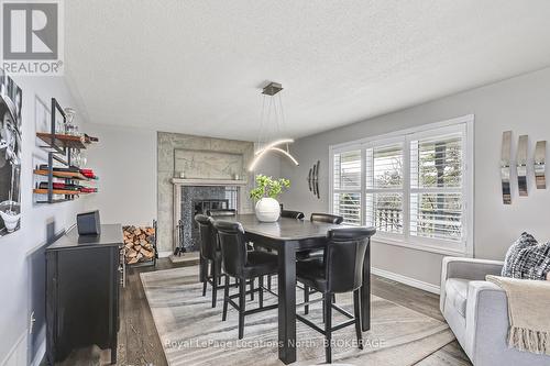 17 Trails End, Collingwood, ON - Indoor Photo Showing Dining Room