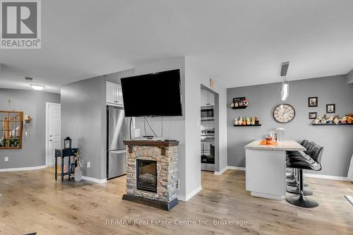 84 Wilton Road, Guelph (Waverley), ON - Indoor Photo Showing Living Room With Fireplace