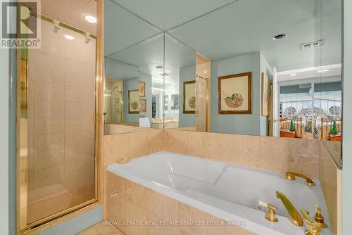 307 - 1818 Bayview Avenue, Toronto, ON - Indoor Photo Showing Bathroom