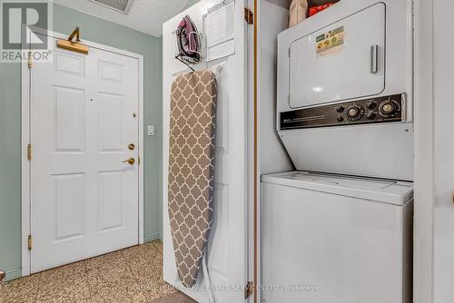 307 - 1818 Bayview Avenue, Toronto, ON - Indoor Photo Showing Laundry Room