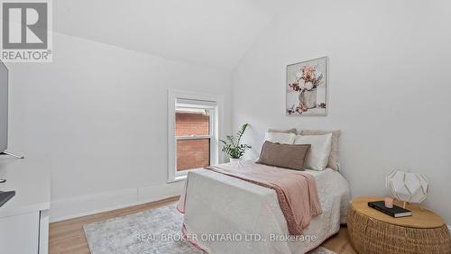 101 Murray Street, Brantford, ON - Indoor Photo Showing Bedroom