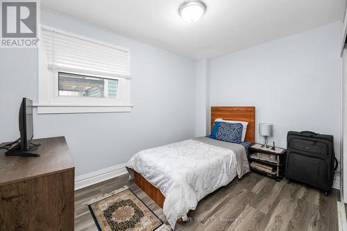 22 Catherine Street, St. Catharines, ON - Indoor Photo Showing Bedroom