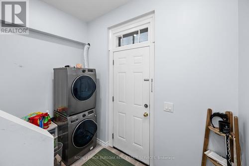 22 Catherine Street, St. Catharines, ON - Indoor Photo Showing Laundry Room