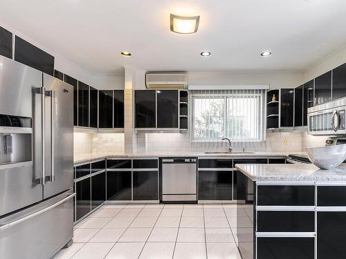 Kitchen - 665  - 669 Boul. Alexis-Nihon, Montréal (Saint-Laurent), QC - Indoor Photo Showing Kitchen With Upgraded Kitchen