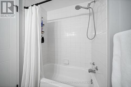 407 - 77 Baseline Road W, London, ON - Indoor Photo Showing Bathroom