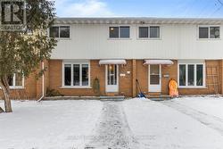 34 - 1295 LEDBURY AVENUE S  Ottawa, ON K1V 6W6