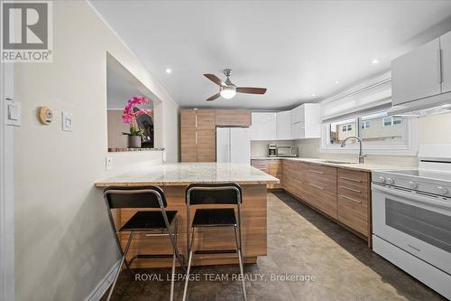 34 - 1295 Ledbury Avenue S, Ottawa, ON - Indoor Photo Showing Kitchen