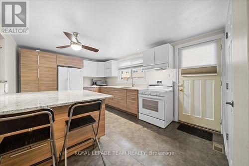 34 - 1295 Ledbury Avenue S, Ottawa, ON - Indoor Photo Showing Kitchen