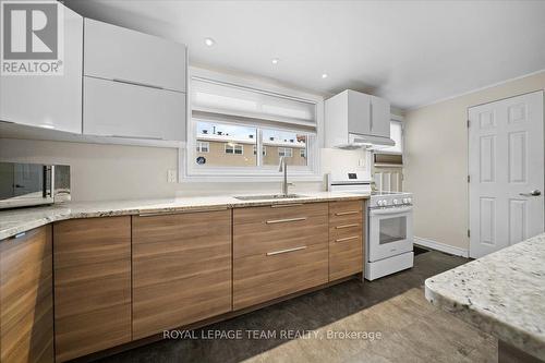 34 - 1295 Ledbury Avenue S, Ottawa, ON - Indoor Photo Showing Kitchen