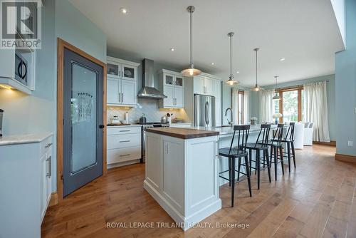 39564 Fingal Line, Southwold (Southwold Town), ON - Indoor Photo Showing Kitchen With Upgraded Kitchen