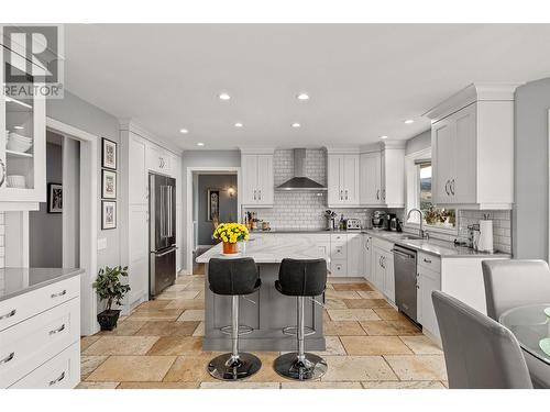 761 Siwash Court, Kelowna, BC - Indoor Photo Showing Kitchen With Upgraded Kitchen