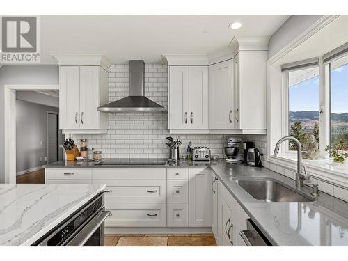 761 Siwash Court, Kelowna, BC - Indoor Photo Showing Kitchen