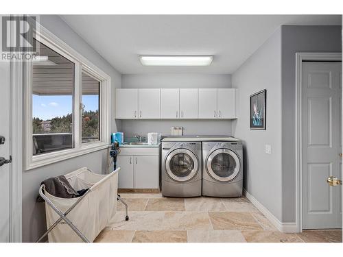 761 Siwash Court, Kelowna, BC - Indoor Photo Showing Laundry Room