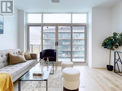 Ph5 - 1195 The Queensway, Toronto, ON - Indoor Photo Showing Living Room