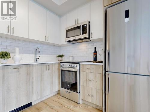 Ph5 - 1195 The Queensway, Toronto, ON - Indoor Photo Showing Kitchen With Upgraded Kitchen