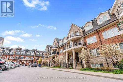 5-01 - 2420 Baronwood Drive, Oakville, ON - Outdoor With Facade