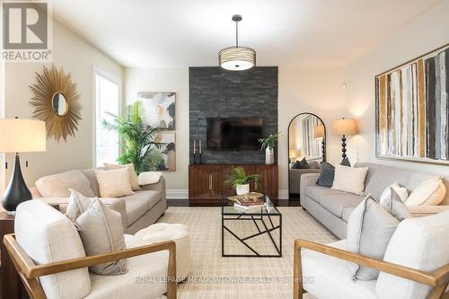 348 Tonelli Lane, Milton, ON - Indoor Photo Showing Living Room