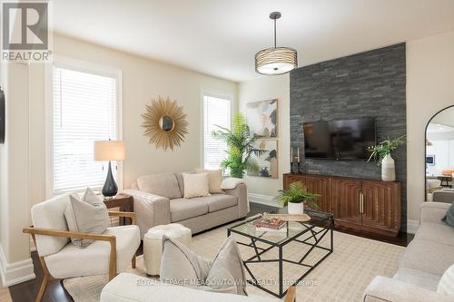 348 Tonelli Lane, Milton, ON - Indoor Photo Showing Living Room