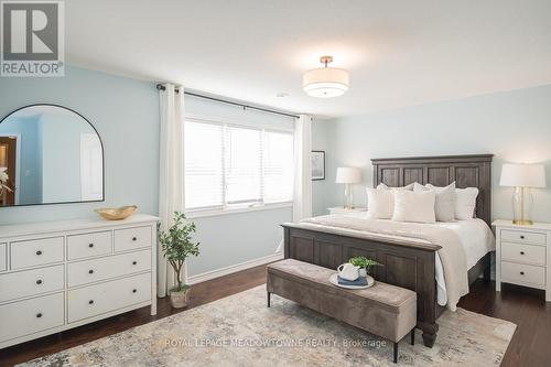 348 Tonelli Lane, Milton, ON - Indoor Photo Showing Bedroom