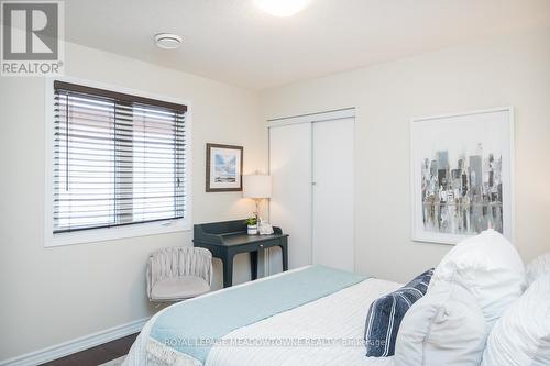 348 Tonelli Lane, Milton, ON - Indoor Photo Showing Bedroom