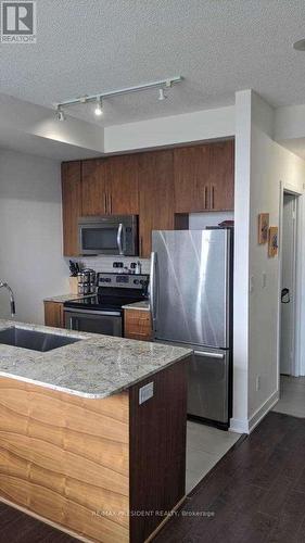 907 - 4099 Brickstone Mews, Mississauga, ON - Indoor Photo Showing Kitchen