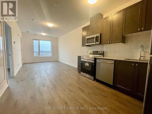 309 - 3265 Carding Mill Trail, Oakville, ON - Indoor Photo Showing Kitchen