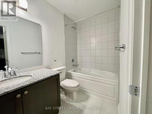 309 - 3265 Carding Mill Trail, Oakville, ON - Indoor Photo Showing Bathroom