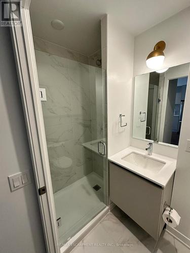 316 - 405 Dundas Street W, Oakville, ON - Indoor Photo Showing Bathroom