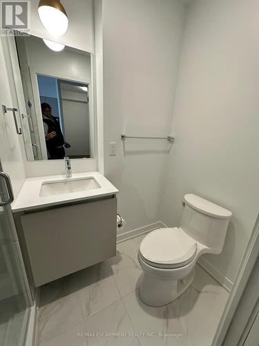 316 - 405 Dundas Street W, Oakville, ON - Indoor Photo Showing Bathroom