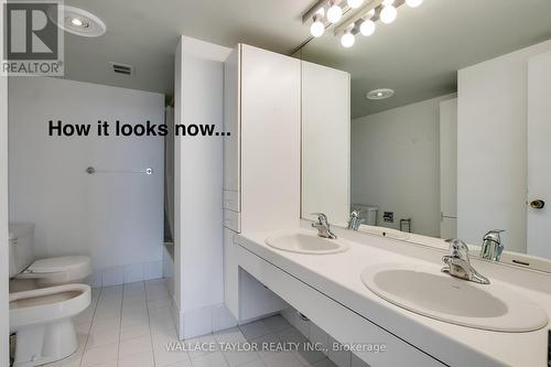 1612 - 2045 Lake Shore Boulevard W, Toronto, ON - Indoor Photo Showing Bathroom