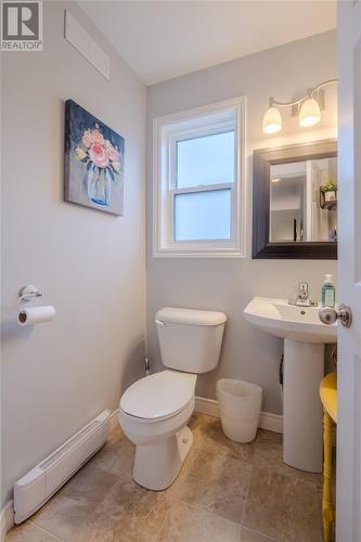 48 Otter Drive, St. John'S, NL - Indoor Photo Showing Bathroom