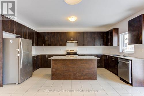 251 Ridley Crescent, Southgate, ON - Indoor Photo Showing Kitchen With Double Sink