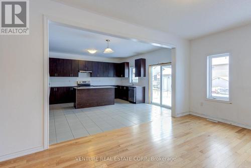 251 Ridley Crescent, Southgate, ON - Indoor Photo Showing Kitchen