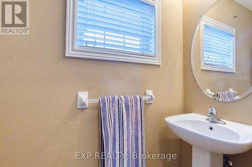 3 Springstead Avenue, Hamilton, ON - Indoor Photo Showing Bathroom