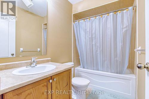 3 Springstead Avenue, Hamilton, ON - Indoor Photo Showing Bathroom