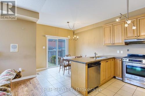 3 Springstead Avenue, Hamilton, ON - Indoor Photo Showing Kitchen