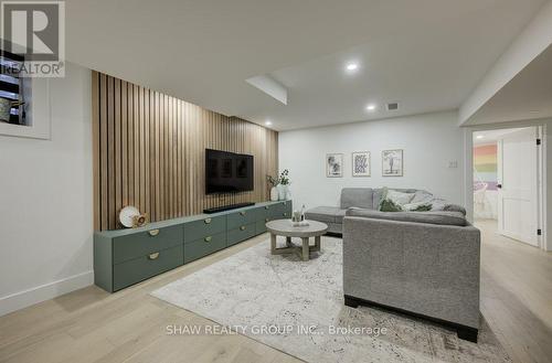 641 Wild Rye Street, Waterloo, ON - Indoor Photo Showing Living Room