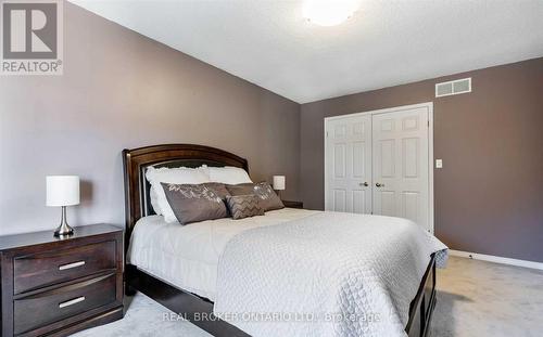 20 Elderridge Court, Hamilton, ON - Indoor Photo Showing Bedroom