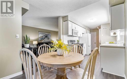 20 Elderridge Court, Hamilton, ON - Indoor Photo Showing Dining Room